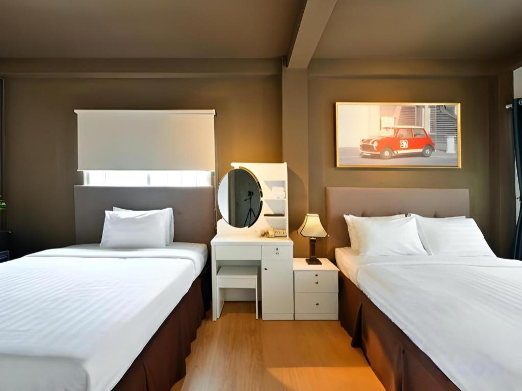 Hotel The Noble Swan Wood Park 3*